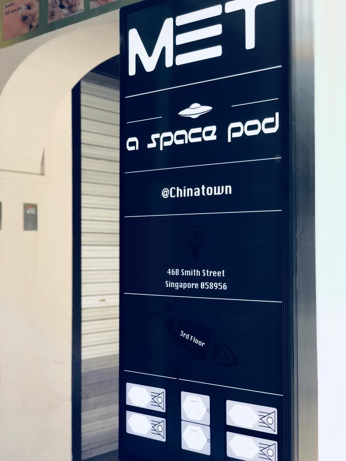 Met A Space Pod @ Chinatown Singapura Exterior foto